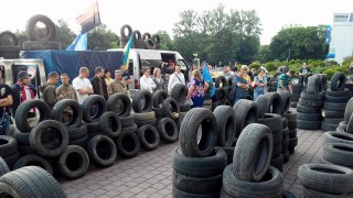 Львів'яни триматимуть шини під податковою до 16 червня