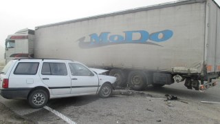 На Стрийщині вантажівка врізалася у легковик
