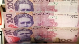 На Львівщині касирка відсидить 2 роки за крадіжку грошей банку
