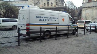 У Львові шукають вибухівку у Залізничному суді