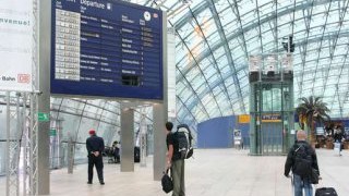 Львiвський аеропорт може перестати надавати послуги авiакомпанiям-боржникам