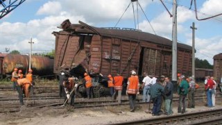 Прокуратура Львівщини перевіряє обставини вчорашньої аварії на залізниці
