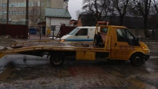 Садовий хоче купити нові евакуатори для львівських водіїв-порушників