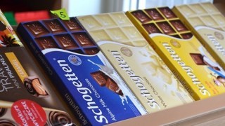 У Дрогобичі чоловік викрав із магазинів 77 плиток шоколаду