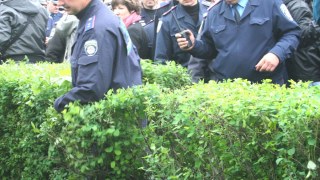 Міліція виставила кордон просто на газоні Пагорбу слави у Львові
