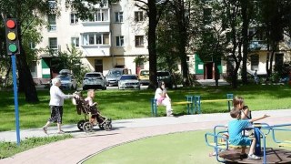 На вулиці Виговського у Львові облаштували громадський простір