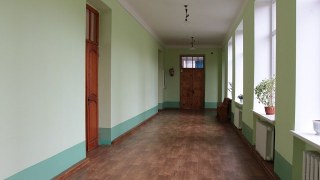 У Львові майже 50 шкіл закрили на карнатин