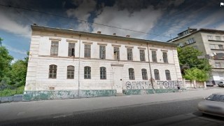 Колишній військкомат у Львові депутати перетворять на житловий будинок