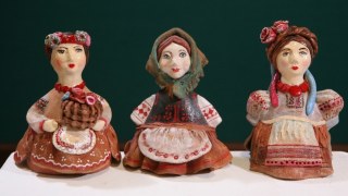 У Львові представлять кілька сотень етнічних ляльок