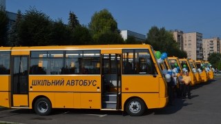 "Епопея зі шкільними автобусами": на Львівщину придбали 42 машини, –  Мандзій