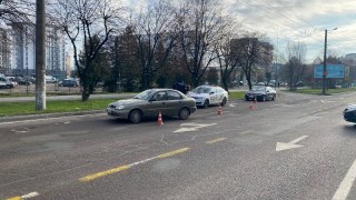 У Львові в ДТП травмувався хлопець на електросамокаті