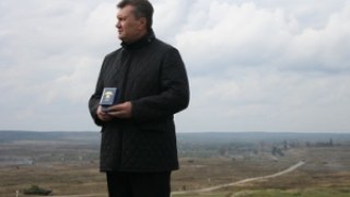 Янукович візитує Яворівський полігон