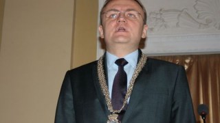 Піар Садового та депутатів міськради обійшовся у півмільйона гривень