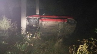 На Старосамбірщині перекинулася автівка: постраждало четверо людей