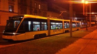 Громадський транспорту у Львові на новий рік курсуватиме довше