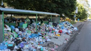 Садовий виділив для Кучми три мільйони на вивезення сміття з міста