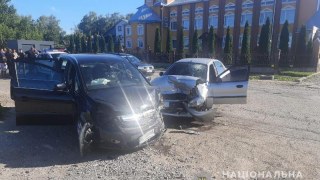 На Самбірщині у ДТП постраждали четверо людей
