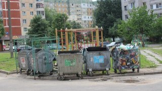У Франківському районі Львова є переповнені майданчики із сміттям, – міськрада