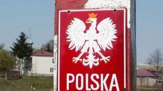 Мешканці Львівщини до серпня не зможуть потрапити до Польщі
