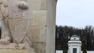 Поляки реставруватимуть фігури левів та відремонтують Цвинтар орлят у Львові