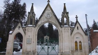 140 тис. осіб відвідали Личаківський цвинтар у Львові від початку року