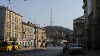 У Львові перекрили вулицю Городоцьку та скоротили три маршрутки