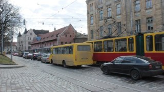 Через студентську ходу у годину пік у Львові будуть затримки громадського транспорту