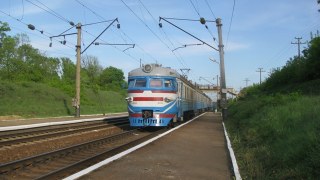 Через ремонти колій залізниця змінила розклад руху двох електричок на Львів