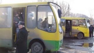 Влада Львова вимагає від влади області погодити кінцеві зупинки приміських маршрутів