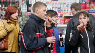 На Львівщині підліток потрапив у реанімацію через алкогольне отруєння