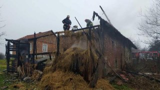 На Пустомитівщині згоріла господарська будівля