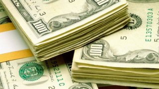 Нацбанк заборонив українцям купувати валюту більш ніж на 3 тис. грн. за добу