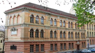 Українську академію друкарства вирішили об'єднати з ЛНУ імені Івана Франка