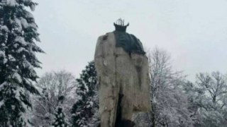 Поліцейські спіймали вандалів, які зруйнували пам'ятник Шевченку у Стрию