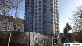 У Львові знесуть незаконно добудовані поверхи у багатоповерхівці На Нивах