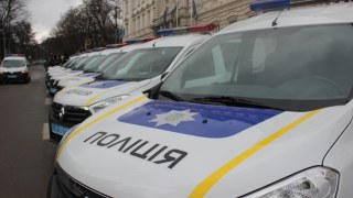 У Львові поліцейського викрили на торгівлі наркотиками