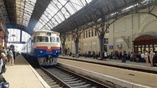 Укрзалізниця призначила додаткові поїзди зі Львова до Держкордону