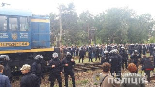 Активісти, які заблокували вагони Львіввугілля у Соснівці, вимагають відставки Віконського