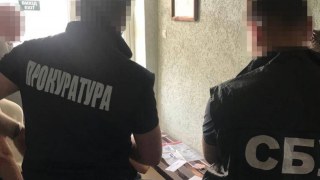 Двох посадовців районних водоканалів Львівщини викрили на хабарництві