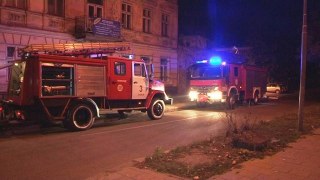 У Львові та Радехові згоріли дві автівки