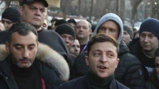 Зеленський планує провести дебати з Порошенком 19 квітня
