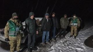На Львівщині затримали росіянина, який перевозив до нелегалів