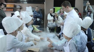 Nestlé організувала майстер-клас з приготування корисної їжі для львівських третьокласників
