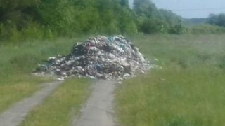 На Жовківщині виявили незаконне сміттєзвалище