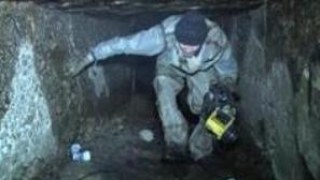Чоловік впав у каналізаційний колектор у Львові