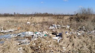 Біля Рясне-Руське невідомі організували незаконне сміттєзвалище
