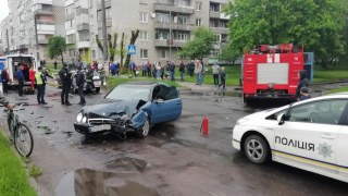 У Червонограді у ДТП травмувався водій ВАЗу