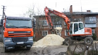 Садовий пообіцяв до кінця листопада завершити реконструкцію каналізаційних мереж на вул. Купчинського
