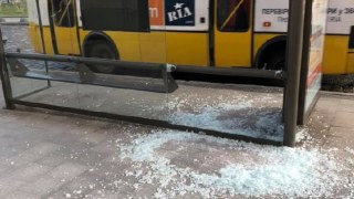 На проспекті Свободи у Львові знищили зупинку