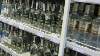 Алкоголь та сигарети в магазинах відокремлять від продуктів харчування